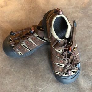 Boys Keen sandal